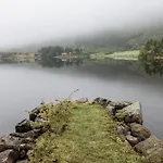 Feriehus Lakehouse Bjorkly - Arctic Photo Retreat Lofoten *