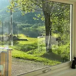 Arctic Photo Retreat Lofoten - Lakehouse Bjorkly 別荘