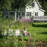 Arctic Photo Retreat Lofoten - Lakehouse Bjorkly * Vestvagoy