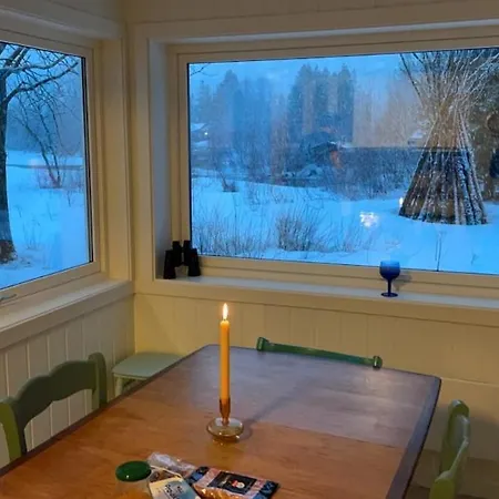 Arctic Photo Retreat Lofoten - Lakehouse Bjorkly Holiday home *