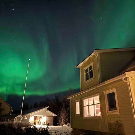 Lakehouse Bjorkly - Arctic Photo Retreat Lofoten