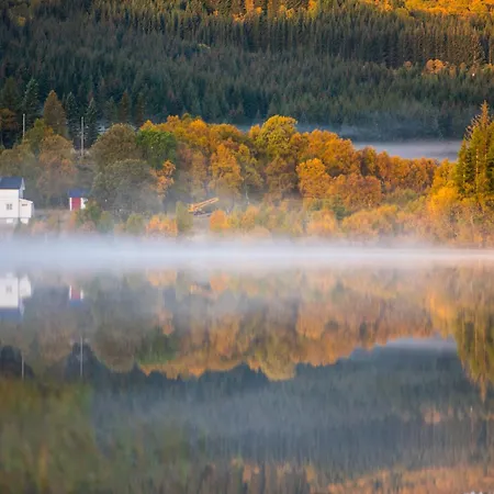 Lakehouse Bjorkly - Arctic Photo Retreat Lofoten Feriehus