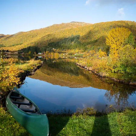 Lakehouse Bjorkly - Arctic Photo Retreat Lofoten * Vestvagoy