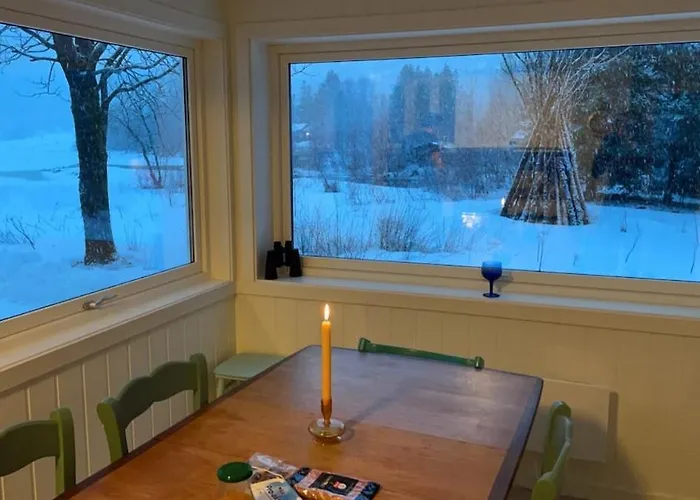 Arctic Photo Retreat Lofoten - Lakehouse Bjorkly Semesterbostad *