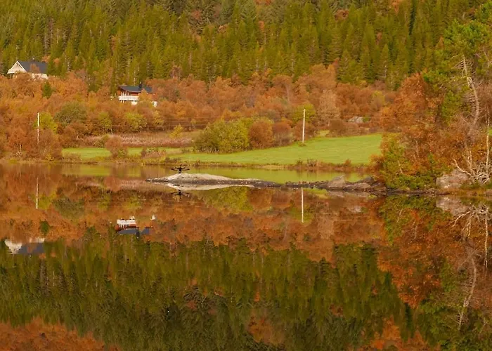 Arctic Photo Retreat Lofoten - Lakehouse Bjorkly Semesterbostad Vestvagoy