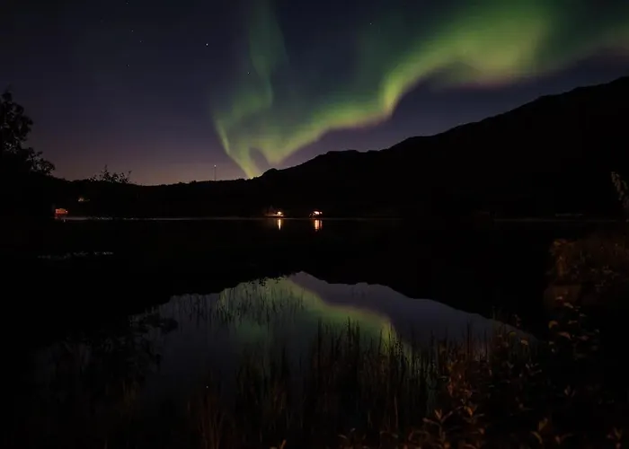 Arctic Photo Retreat Lofoten - Lakehouse Bjorkly *
