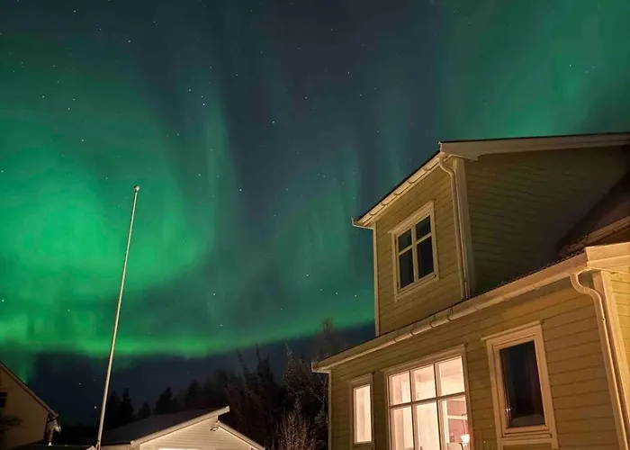 Arctic Photo Retreat Lofoten - Lakehouse Bjorkly