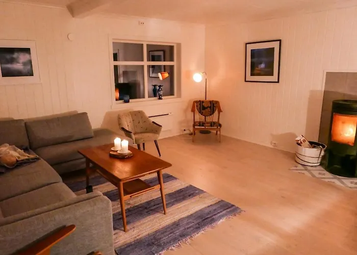 Arctic Photo Retreat Lofoten - Lakehouse Bjorkly Semesterbostad Vestvagoy