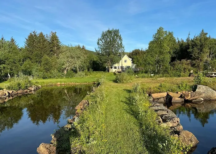 Arctic Photo Retreat Lofoten - Lakehouse Bjorkly Semesterbostad *