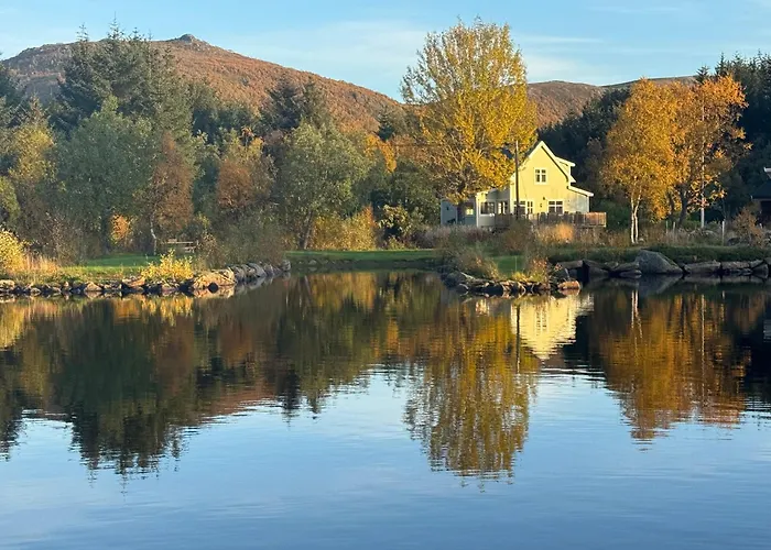 Semesterbostad Arctic Photo Retreat Lofoten - Lakehouse Bjorkly *