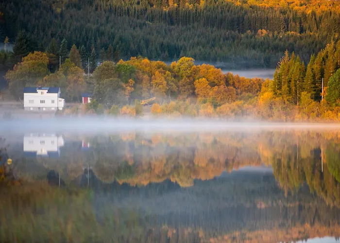 Arctic Photo Retreat Lofoten - Lakehouse Bjorkly Semesterbostad